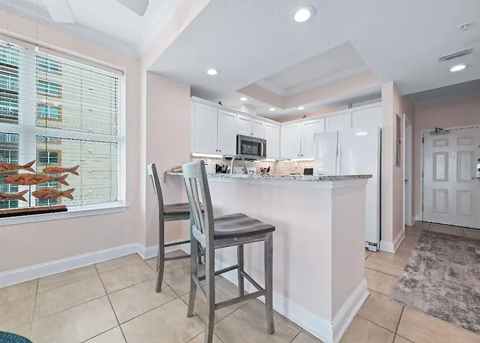Crystal Shores 1307 *